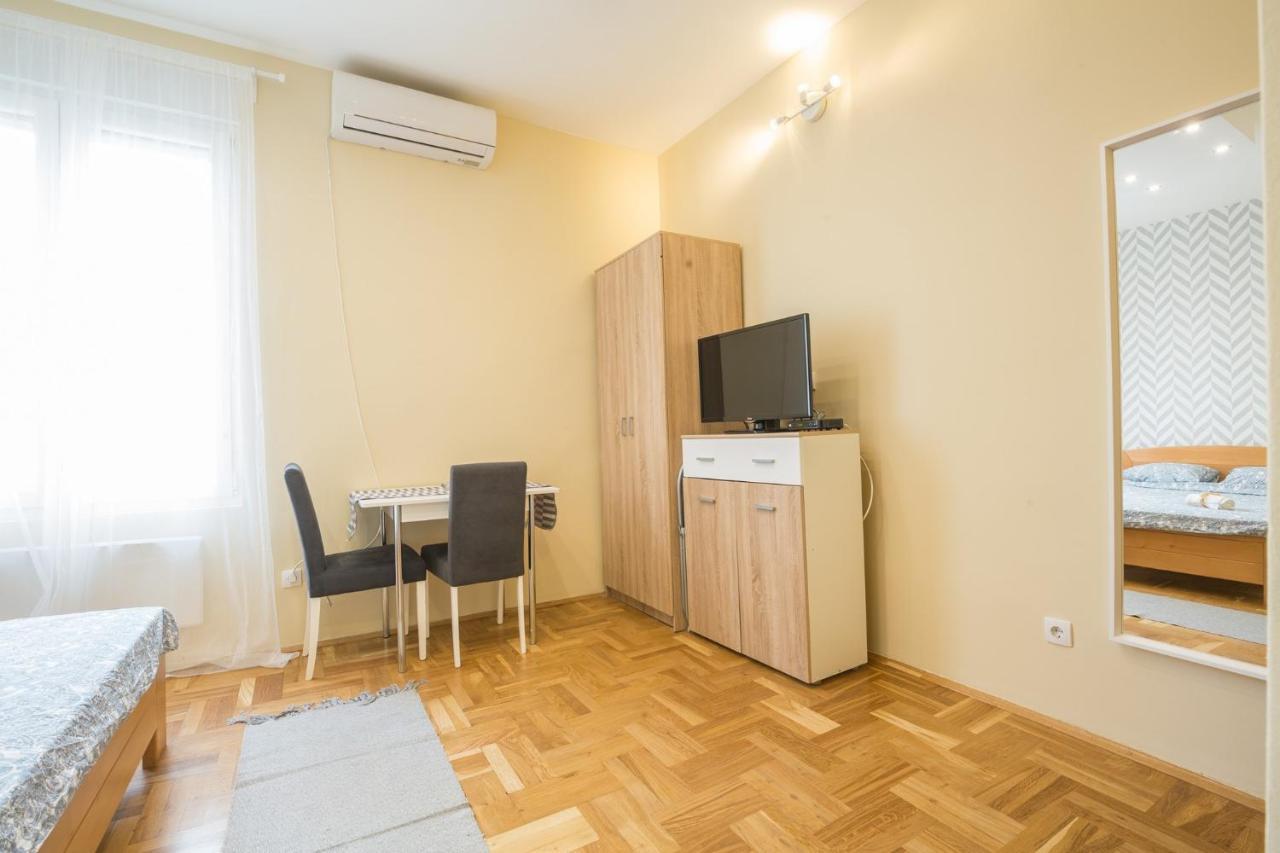 Belgrade Center Apartment Skadarlija Bagian luar foto